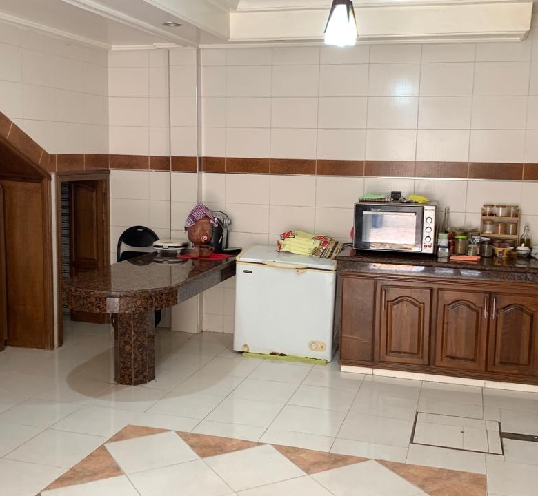 Maison R+2 avec sous-sol à vendre – Quartier Almaz, Casablanca