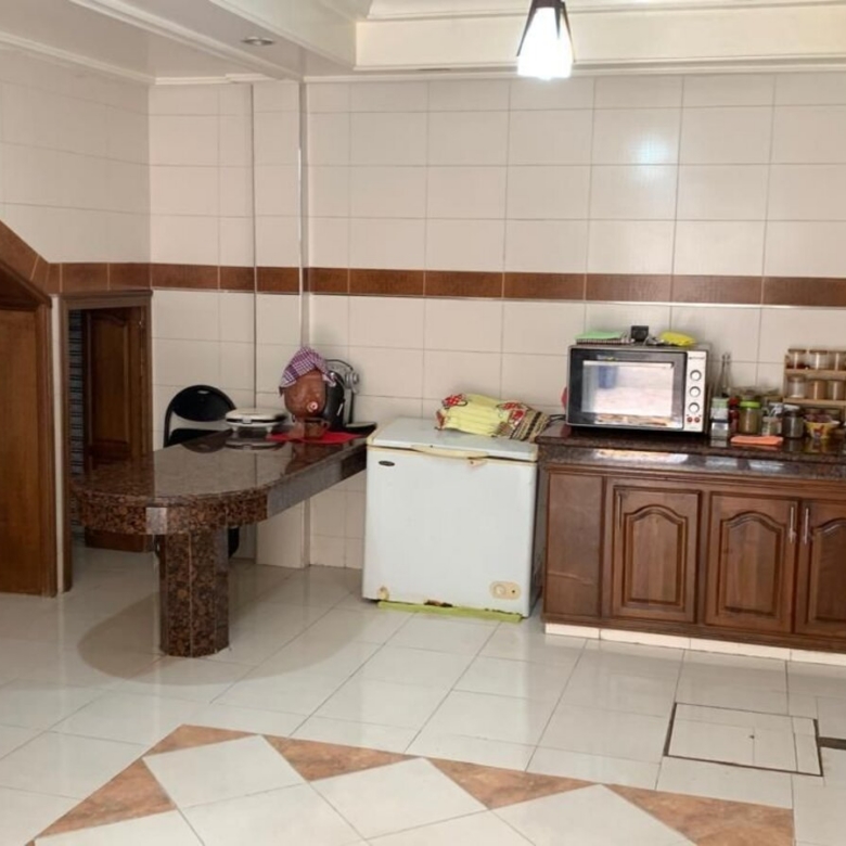 Maison R+2 avec sous-sol à vendre – Quartier Almaz, Casablanca
