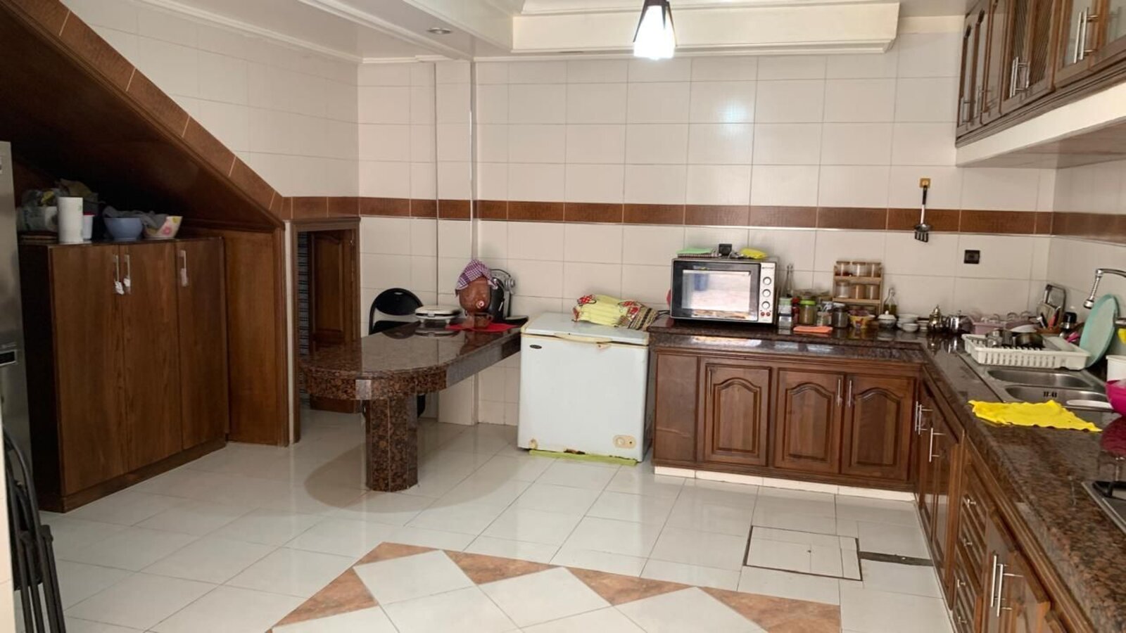 Maison R+2 avec sous-sol à vendre – Quartier Almaz, Casablanca